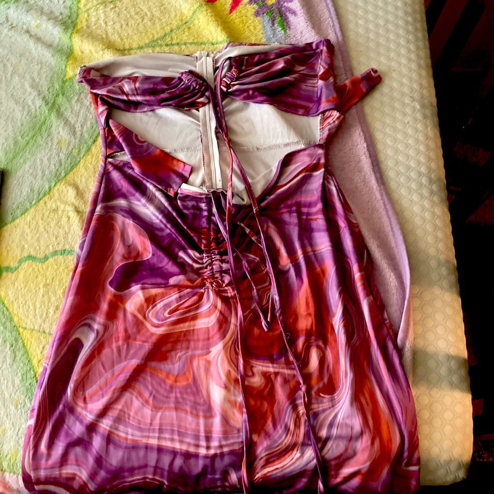 I’m deaf I’m sell anything  money exchange  dress or Jean and swimsuit sale  thx